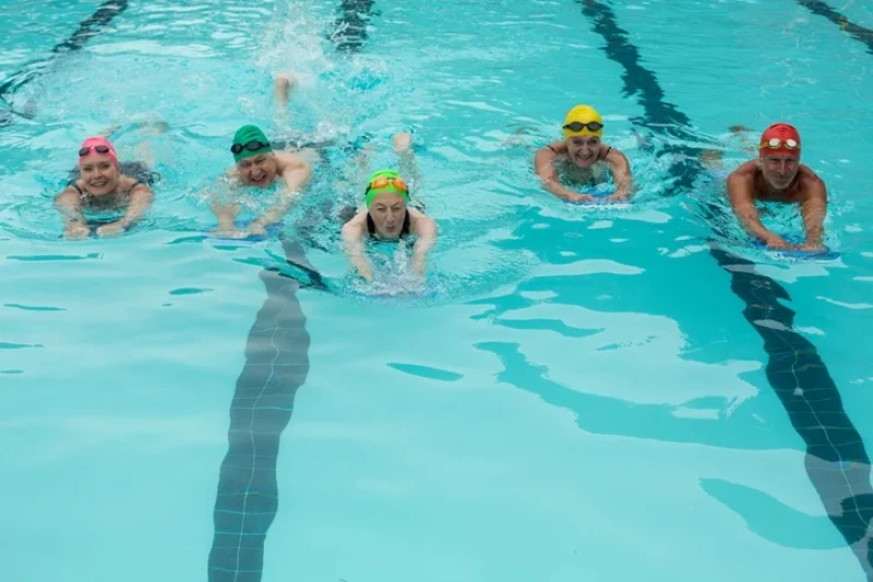 ADULT GROUP SWIMMING CLASS (CRYSTAL PLAZA AL MAJAZ)